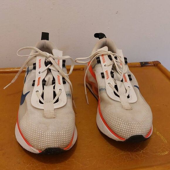 Nike Other - Youth  Nike Air Max 2021 Sneakers Size 5.5 Y